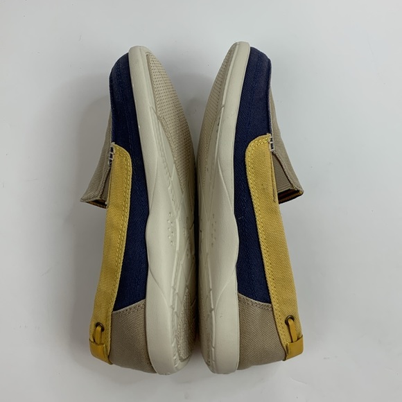 Crocs Slip on canvas shoe Size 7 Tan yellow blue Loafer Style - Picture 11 of 14